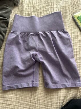 NVGTN Lavender gym shorts